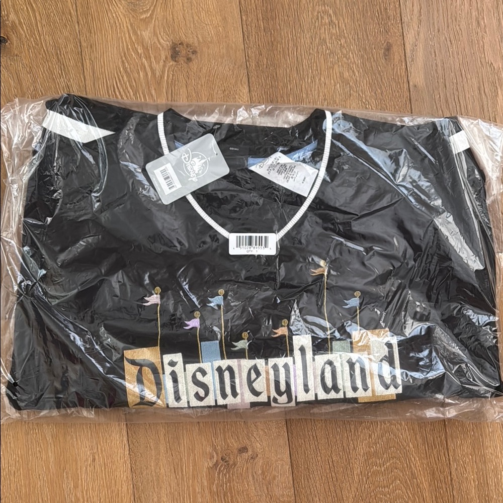 Her Universe Disneyland Marquee Black Sweatshirt New in package